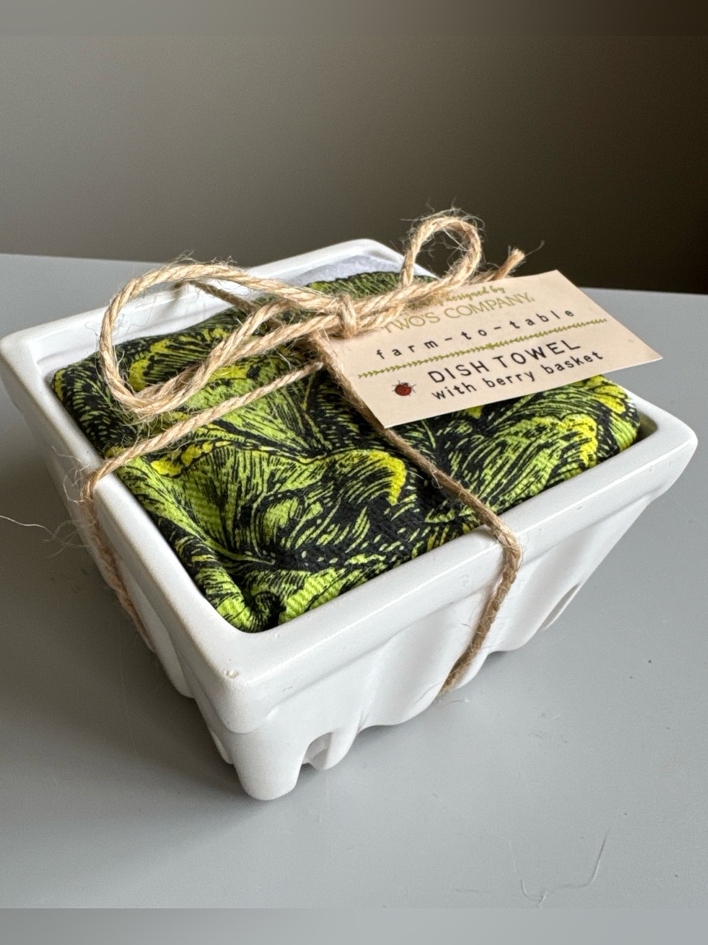 New Two's Company Cotton Dish Towel & Basket Gift Set “Lettuce Eat”‎ Cottagecore